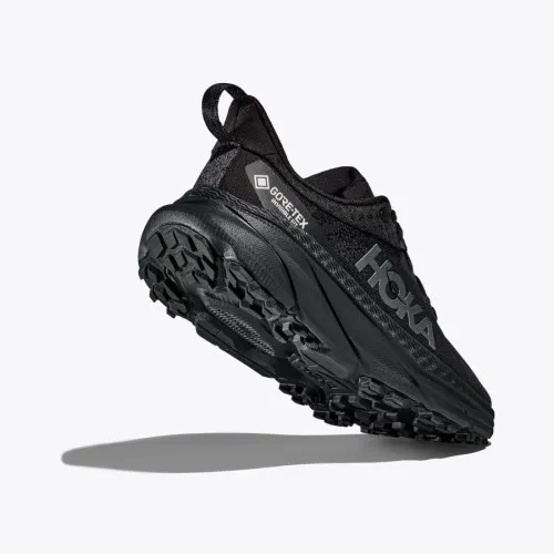 Hoka Challenger 7 GORE-TEX Black / Black  Built at the intersection of road and trail, the Challenger 7 GTX has been completely 