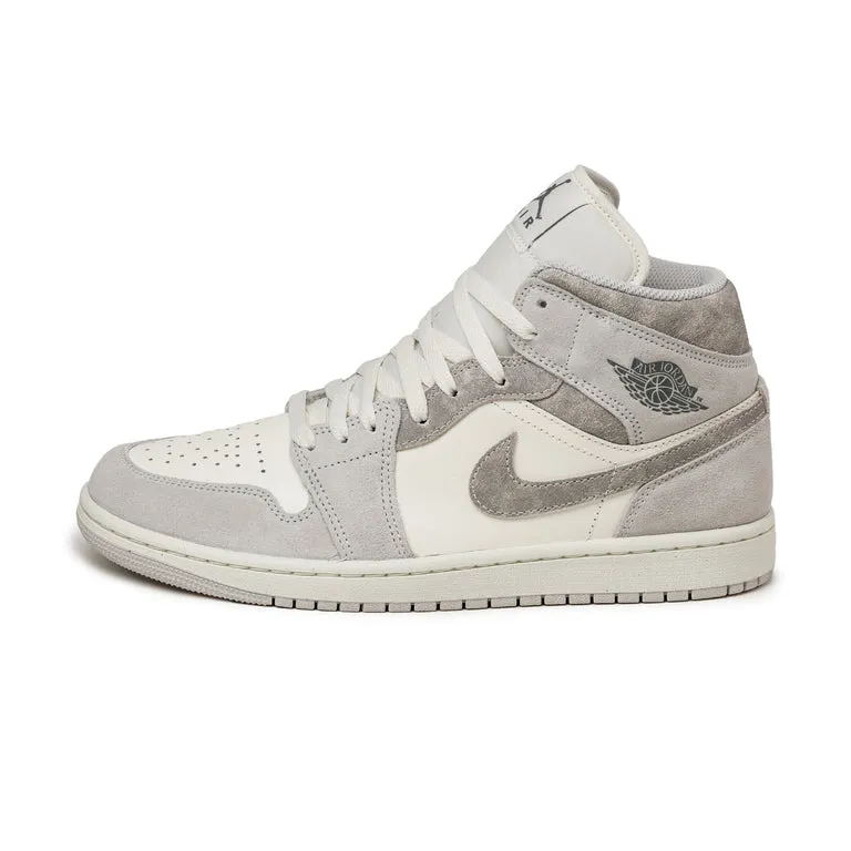 Nike Air Jordan 1 Mid SE Neutral Grey / Smoke Grey / Sail