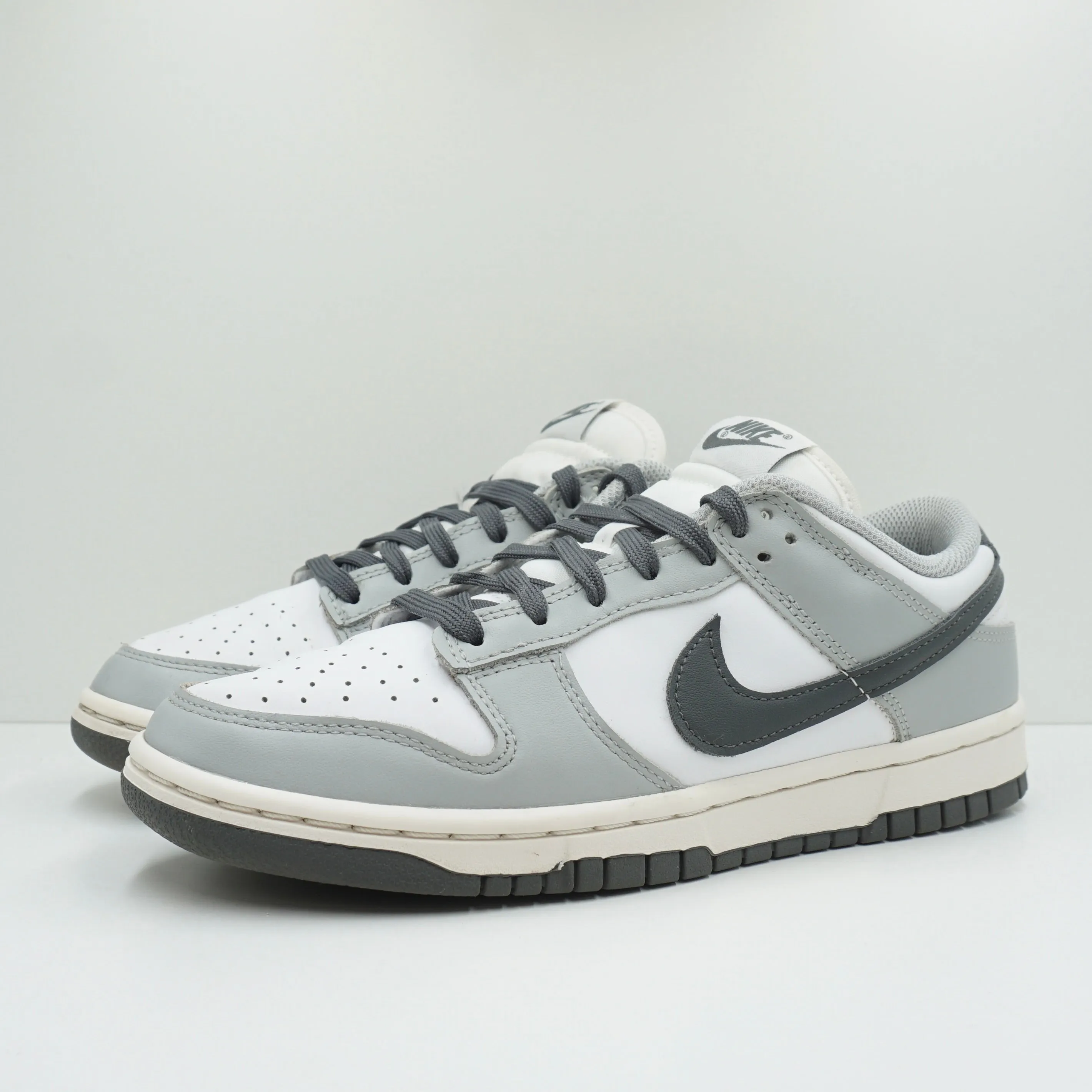 Nike Dunk Low Light Smoke Grey (W)