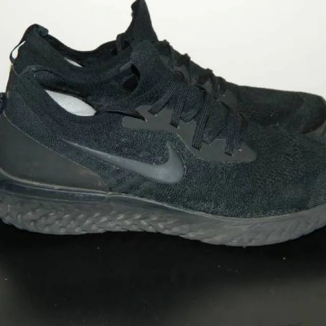 Nike epic react flyknit triple black