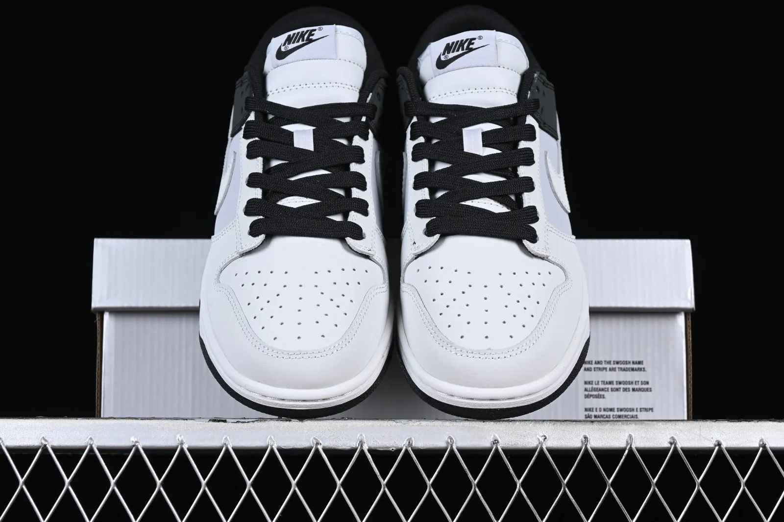 Nike SB Dunk Low CL JD Exclusive Medium Grey White Anthracite 304714-012