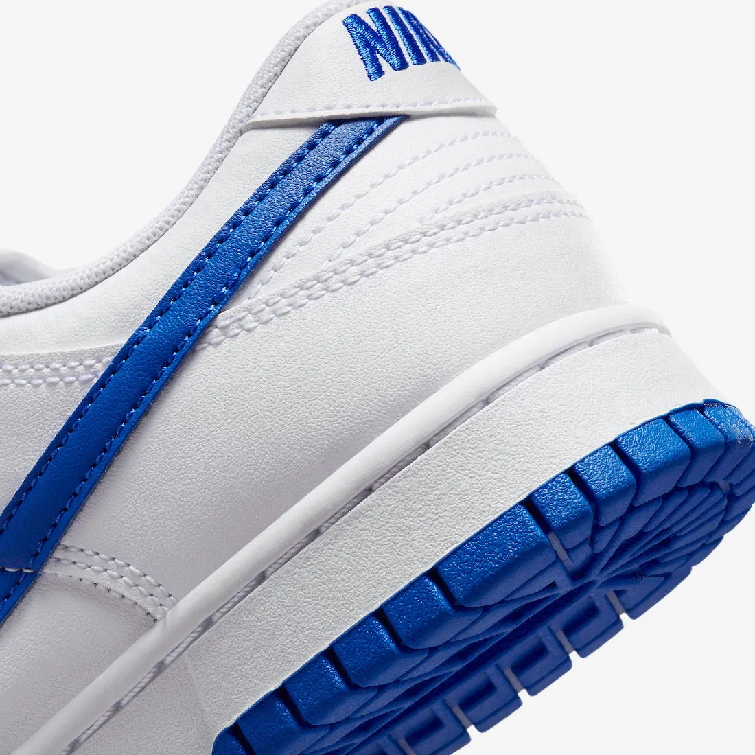 Nike SB Dunk Low Summit White Hyper Royal DV0831-104