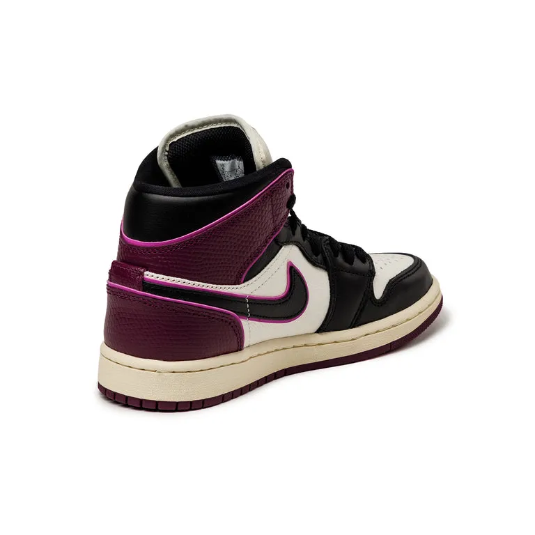 Nike Wmns Air Jordan 1 Mid SE Sail / Black / Actice Pink / Bordeaux